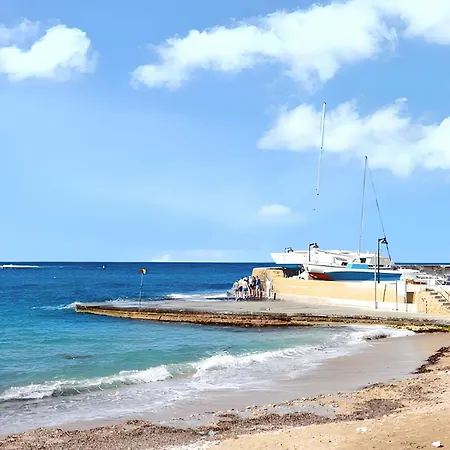 Sea View In Iz-zebbug דירה *