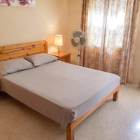 Апартаменты Sea View In Iz-zebbug *
